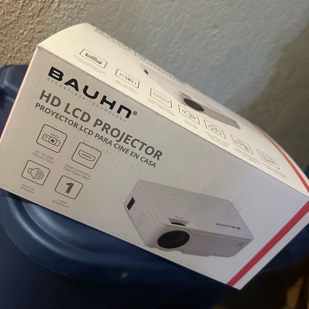 White HD LCD Projector